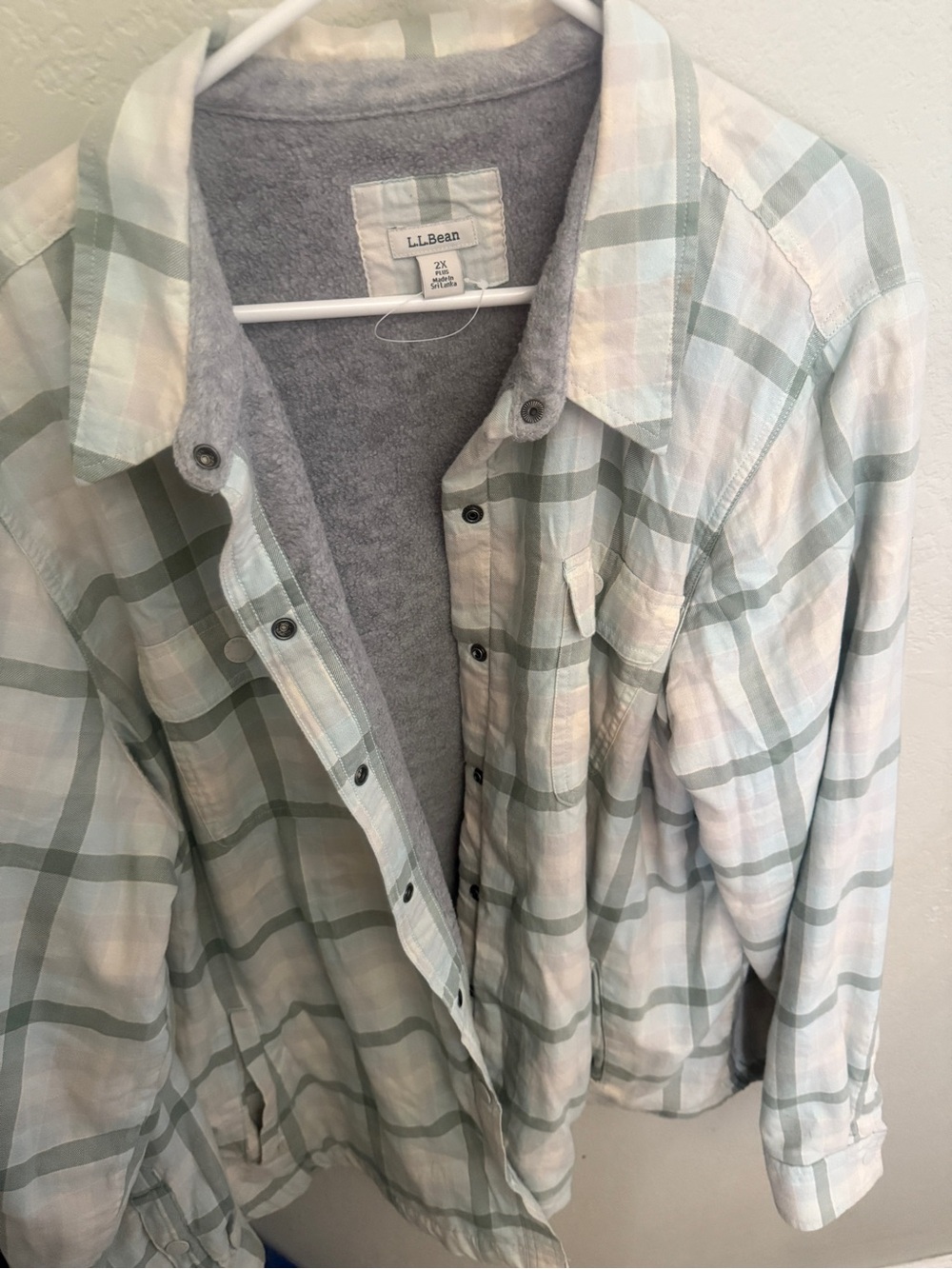 L.L. Bean Men's Light Green Plaid Button-Up Shirt Jacket